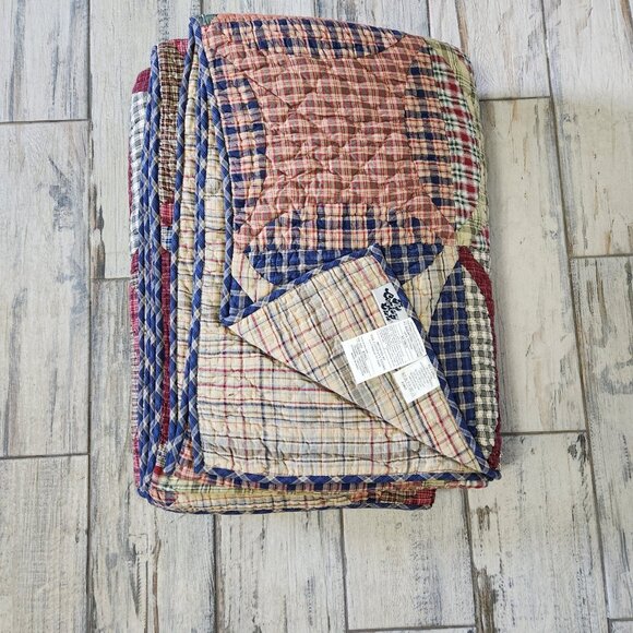 Quilt The Company Store King 92 X 91 Plaid Patchwork Squares Red Blue Tones NWOT - Picture 1 of 7